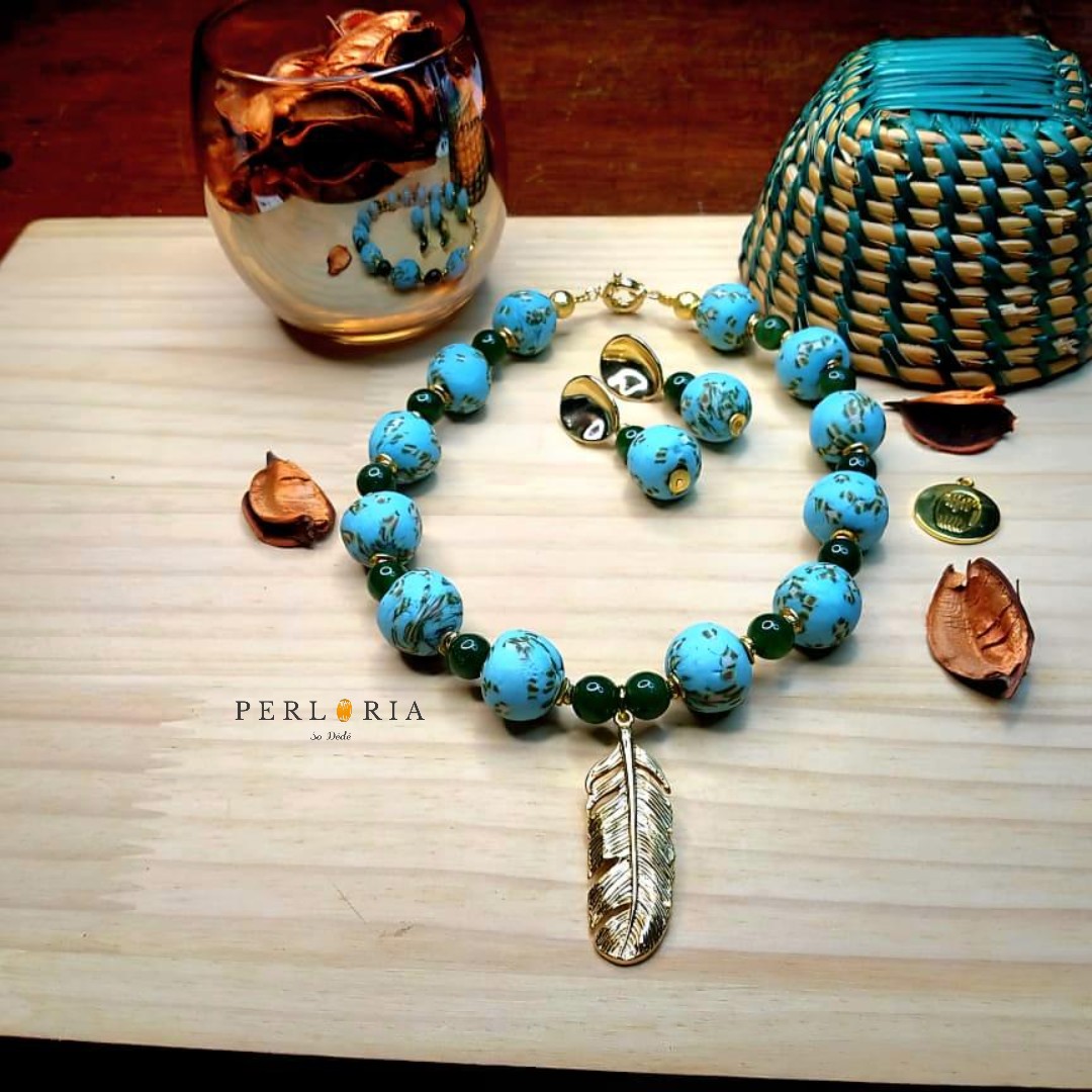 Parure en perles Krobo bleu tacheté vert et des perles de jade vert image 4